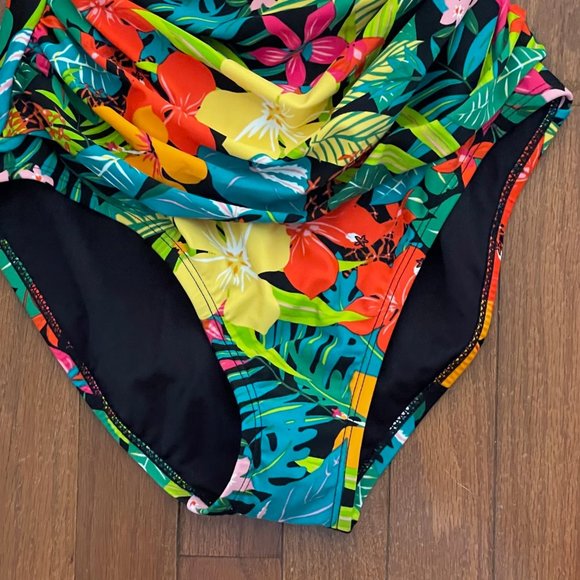 New Ellen Tracy Green Floral Swimsuit Size 8 - Picture 8 of 12